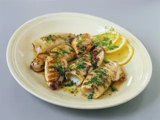 Calamari alla griglia rucola e grana