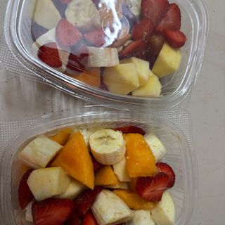 Frutta fresca assortita in vaschetta, a scelta del cliente