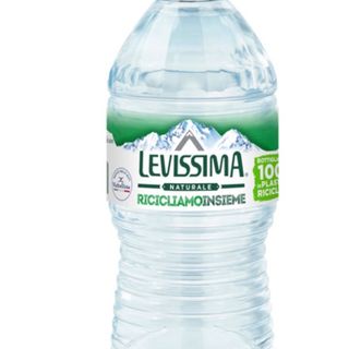 Acqua naturale
