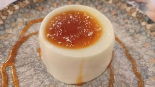 Panna cotta al caramello salato