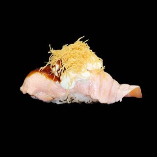 52.NIGIRI SAKE FLAMBE KATAIFI