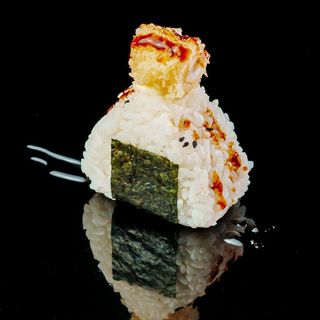 400.ONIGIRI EBI TEMPURA