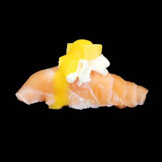56.NIGIRI SAKE MANGO