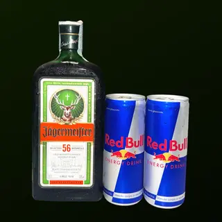 ❄️ Jägermeister 700ml + 2 Redbull 250ml ❄️