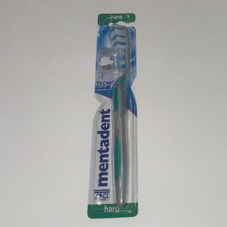 Spazzolino denti Mentadent Hard (colore Random)