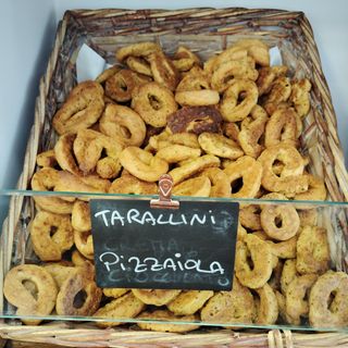 200 Grammi di Taralli Alla Pizzaiola