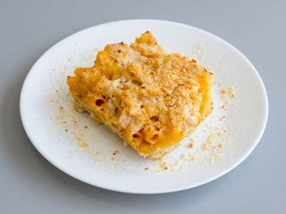 Pasta con cavolfiore gratinato