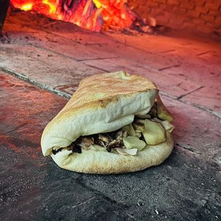 Cabbucio salame, mozzarella