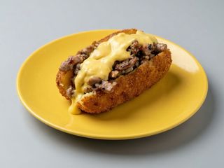 Crocchè con salsiccia e fonduta