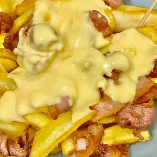 Patatine bacon e cheddar