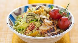 Cous cous con pollo grigliato e verdure