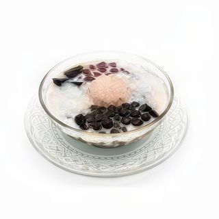 Taro dolce con latte di cocco e sago