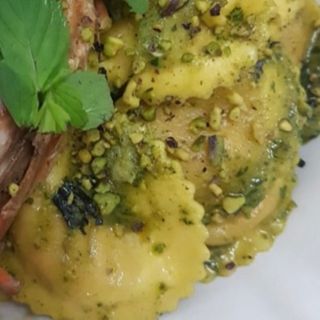 Ravioli al salmone