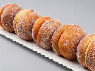 Pesche ripiene di crema pasticcera senza glutine e senza lattosio