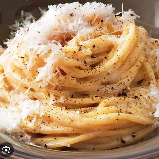 Pasta cacio e pepe