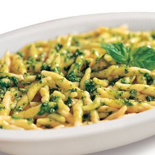 Strigoli al pesto genovese