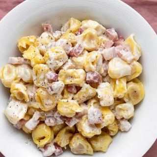 Tortellini alla panna e prosciutto