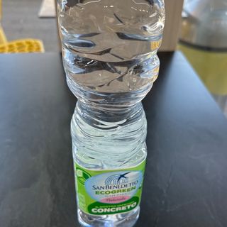 acqua naturale grande