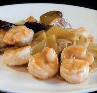 20.Gamberi con funghi e bambù