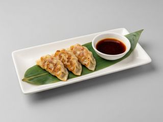 30. Gyoza di carne - 4 pezzi