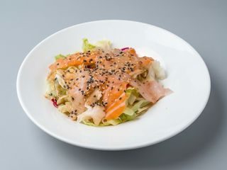 24. Sashimi salada