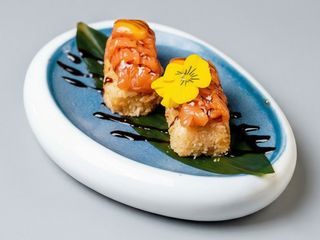 1. Salmone crispy rice - 2 pezzi