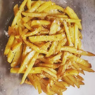 Patatine fritte e parmigiano
