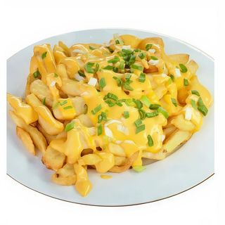 Patatine fritte, cheddar e cetrioli