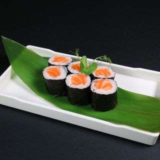 Hosomaki sake