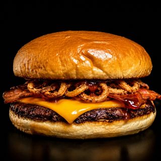 BBQ king - Single smash, cheddar, Bacon e cipolla croccante e bbq