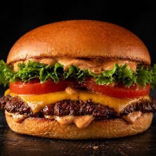 Dirty classic - Single smash burger, cheddar, lattuga, pomodoro e salsa burger