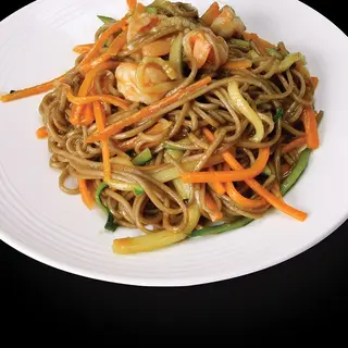 Yaki soba con gamberi