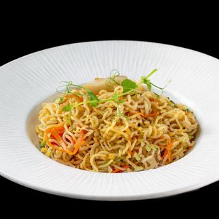 Ramen saltato con verdure