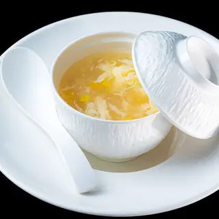 Zuppa di mais e pollo