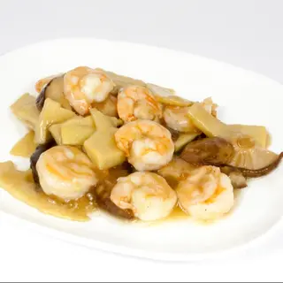 Gamberi con bambù e funghi