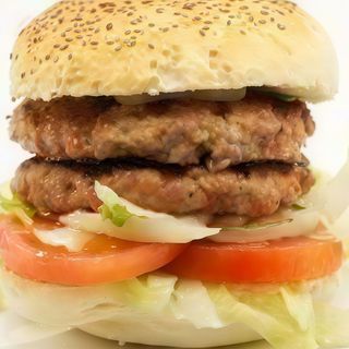 Panino con doppio hamburger di pollo