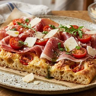 Focaccia crudo