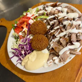 Piatto shawarma con verdure