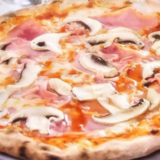 Cotto e funghi