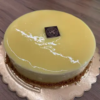 TORTA SEMIFREDDO A LIMONE 10/15 PERSONE