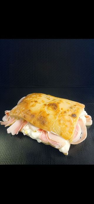 25 Porchetta e squacquerone di romagna “mambelli”