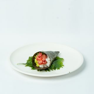 Temaki spicy tuna