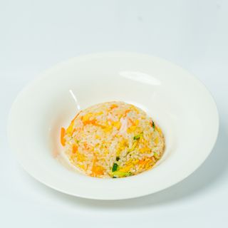 Riso con gamberi e verdure