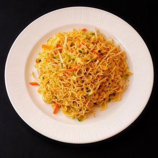 Noodles saltati  con verdure