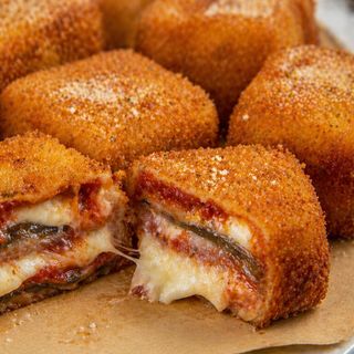 CUBOTTO DI PARMIGIANA CROCCANTE