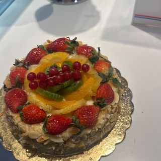 torta pasticceria vari gusti ( chiamare per la disponibilità)
