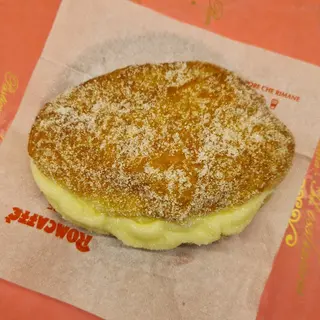 Bomba alla crema pasticcera