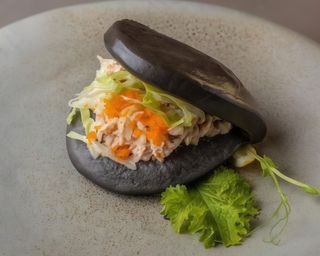 24 Guabao nero all'astice - 1 pezzo