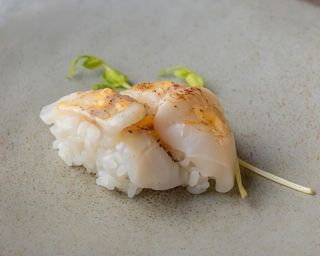 65 Nigiri capesante - 2 pezzi