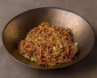 181 Spaghetti di riso verdure